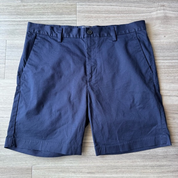 H&M Navy Regular Fit Cotton Coupe Standard Bermuda Shorts Size 33 - Picture 2 of 8